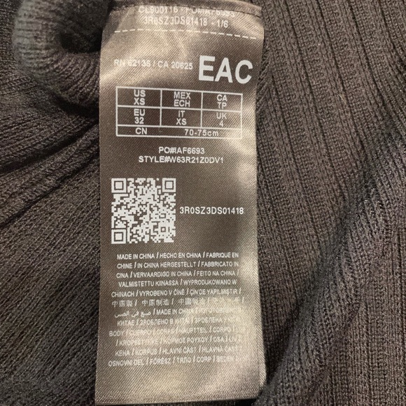 NWOT Unique Sweater Dress/Tunic from Guess Sz XS - Picture 14 of 15